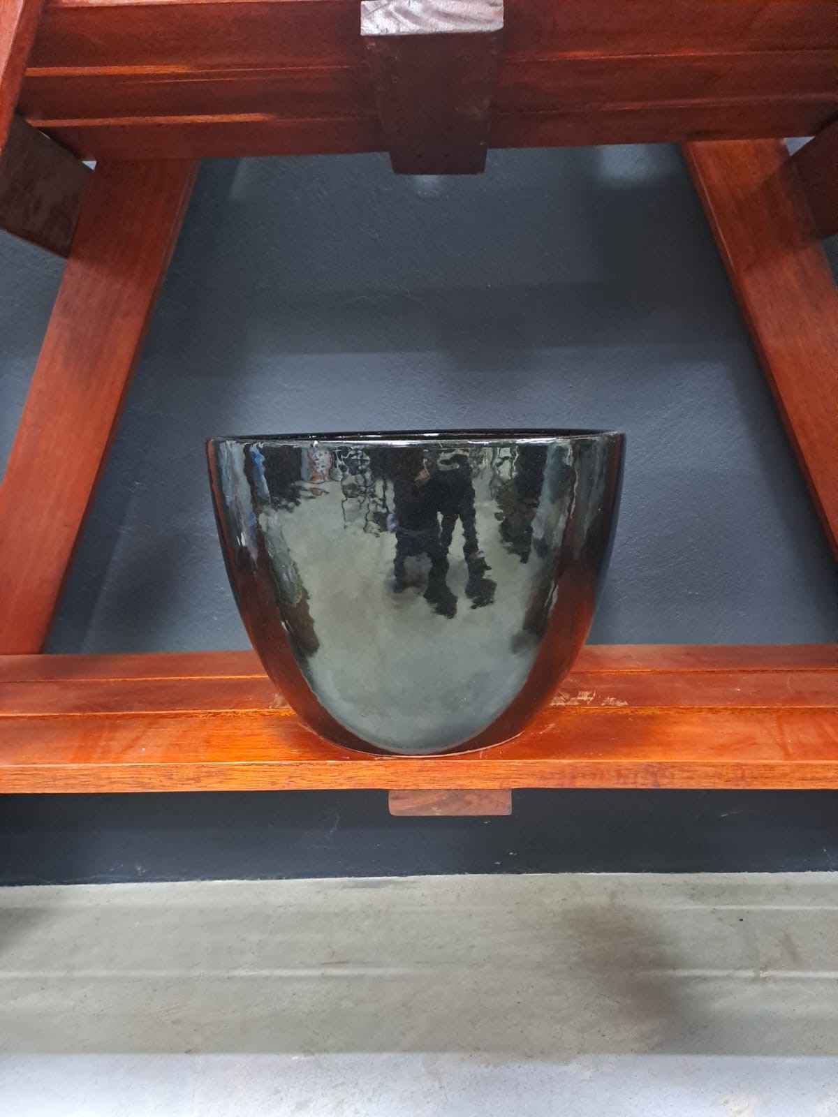 GLAZED CERAMIC ROUND POT 33X25
